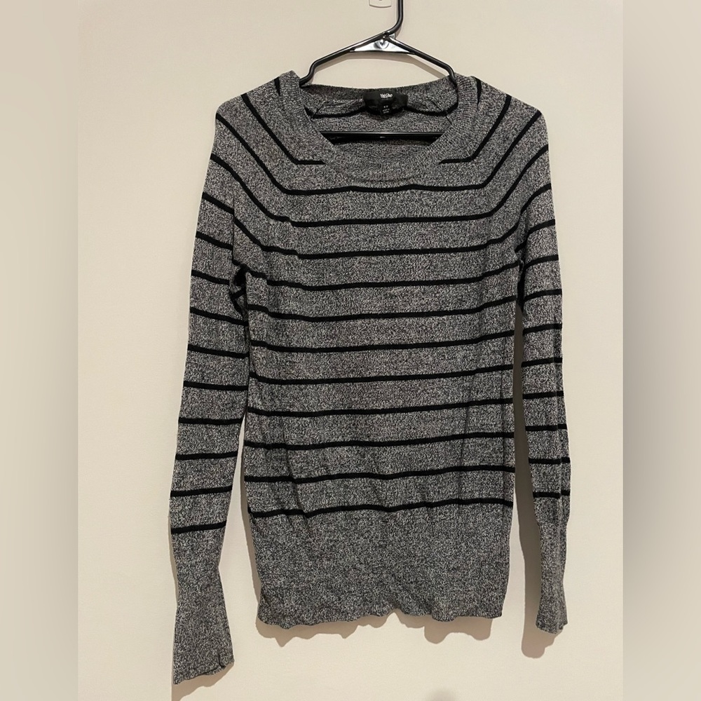 Long sleeve sweater